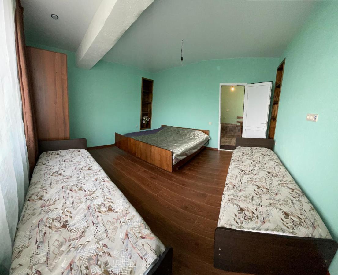 Guesthouse On Sovhoznaya 18 Гагра Екстериор снимка