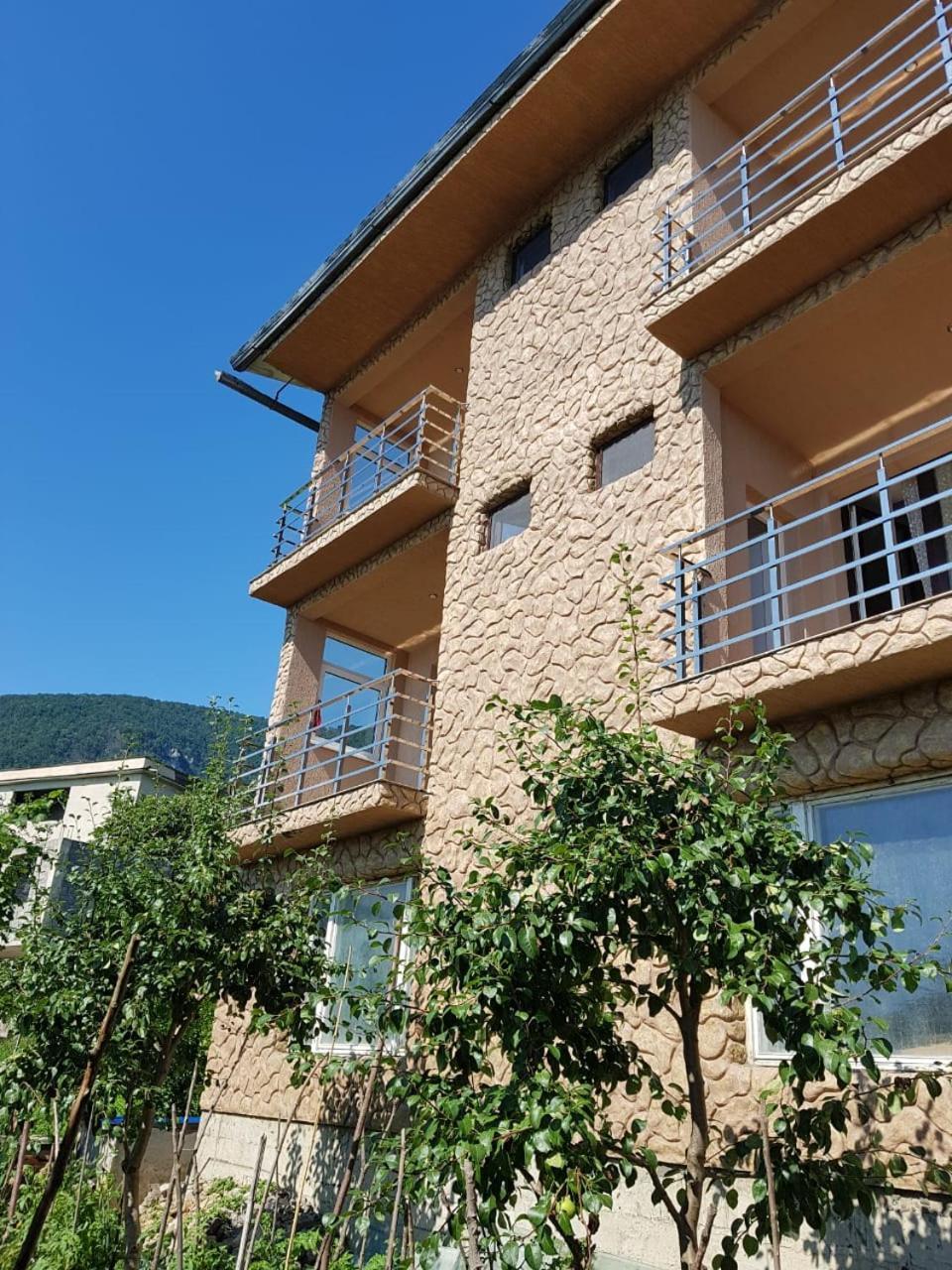Guesthouse On Sovhoznaya 18 Гагра Екстериор снимка