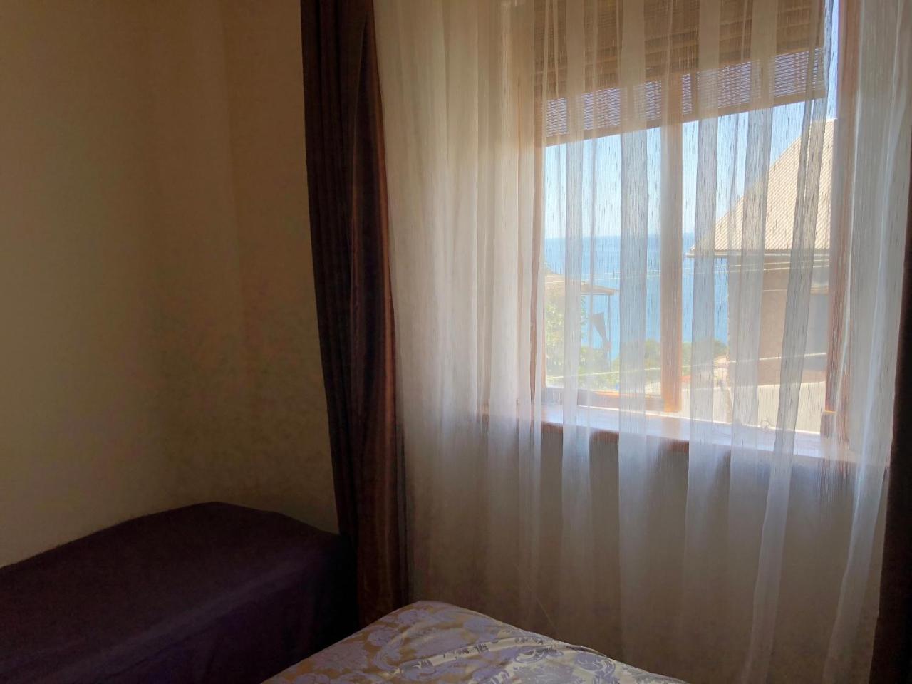 Guesthouse On Sovhoznaya 18 Гагра Екстериор снимка
