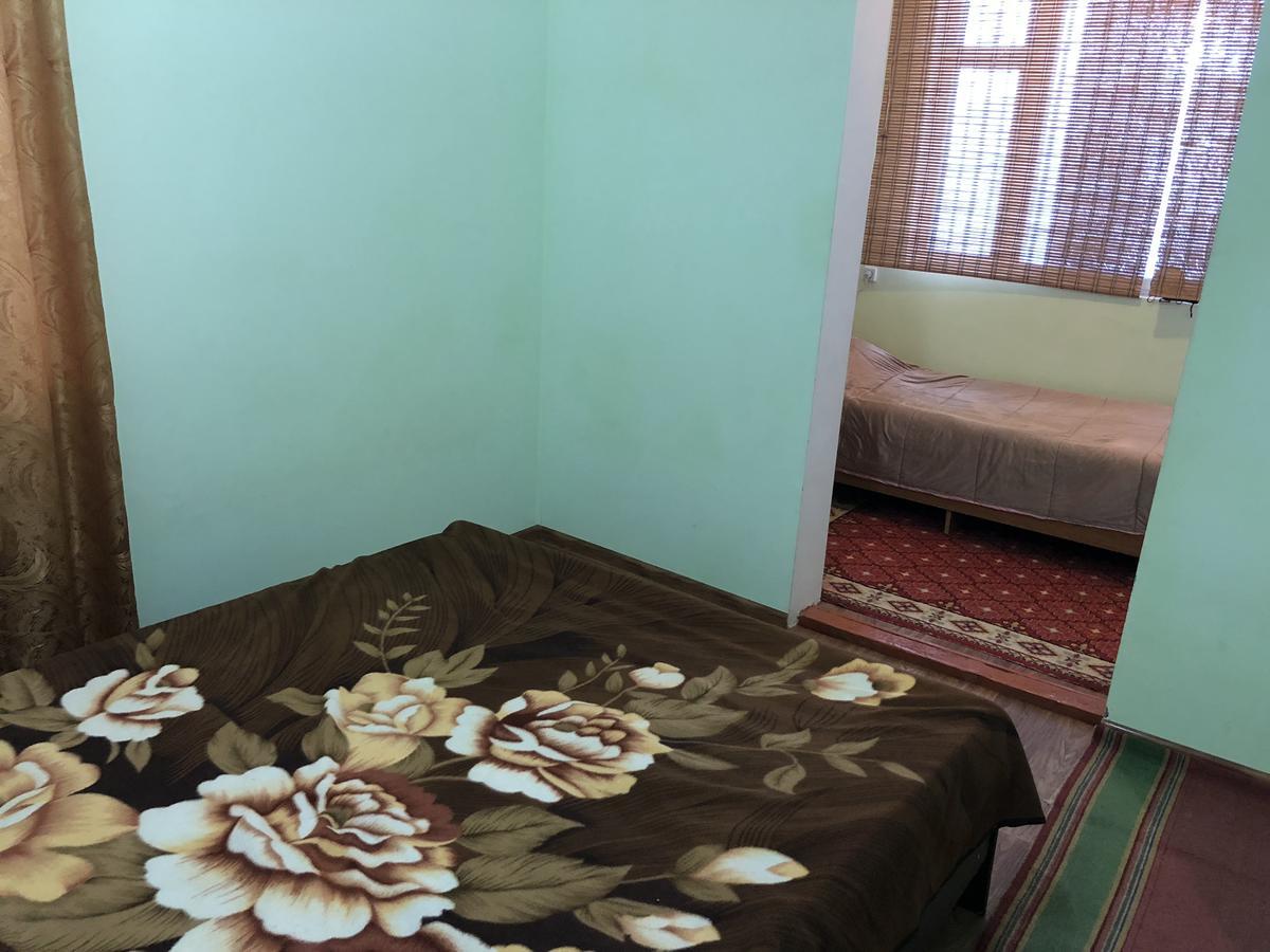 Guesthouse On Sovhoznaya 18 Гагра Екстериор снимка